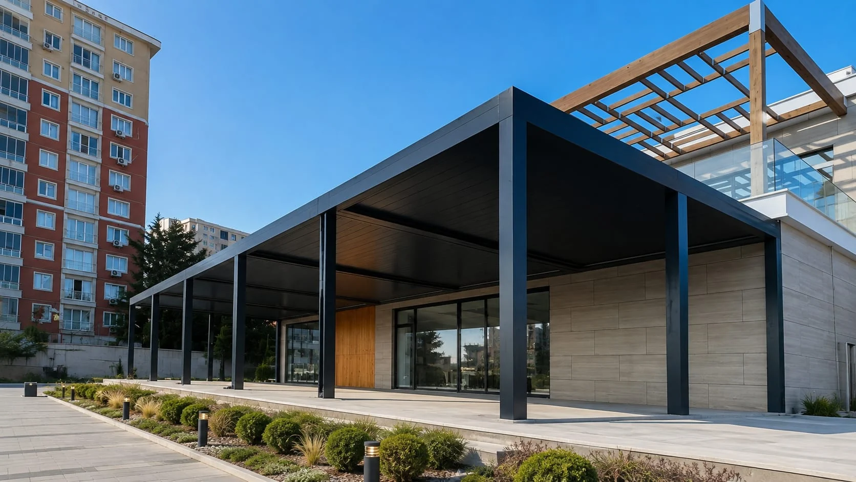 Velika komercijalna terasa — Bioklimatska pergola · modularna konstrukcija